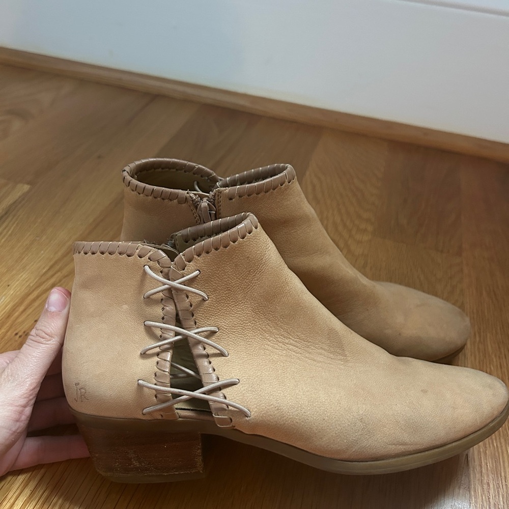 Jack Rogers Raegen Women's Tan Ankle Boots - Picture 4 of 6